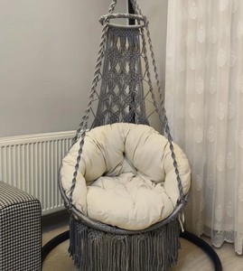 Fauteuil suspendu en macramé fait main – Balançoire bohème pour intérieur/extérieur - Product Image 3
