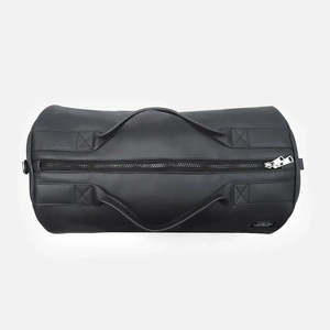 Bolsa de Viaje Cilíndrica de Cuero Genuino, Moderna, con Gran Capacidad de Almacenamiento, Diseño de Lujo para Fin de Semana - Product Image 2