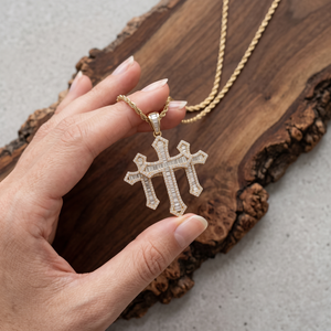 Collier pendentif croix triple couche personnalisé Hip Hop Iced Out en argent 925 micro-pavé Moissanite, bijoux bling pour homme - Product Image 3