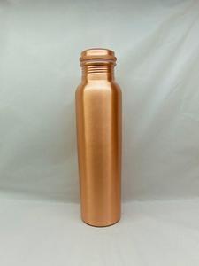 Bouteille d'eau écologique en cuivre martelé de 500 ml pour le camping, les voyages et le sport, compatible lave-vaisselle, prix depuis l'Inde - Product Image 2