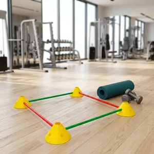 Conjunto de Entrenamiento de Agilidad Deportiva para Niños con Cuatro Conos Amarillos, Postes de Obstáculos Rojos y Verdes, Material Flexible de PVC para Práctica al Aire Libre - Product Image 6