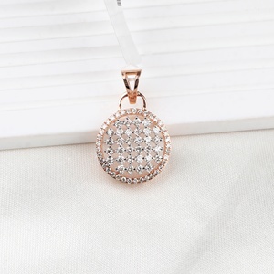 Pendentif Halo Circulaire en Or Rose Massif 14K avec Diamants, Collection Memoria Jewels, Vente en Gros - Product Image 2