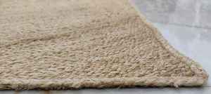 พรมปูพื้นทรงกลมทำมือจากปอกระเจา ลายขอบขาวดำ สไตล์โบโฮ ทำจากเส้นใยธรรมชาติถักด้วยมือ เหมาะสำหรับตกแต่งห้องนั่งเล่นสไตล์ฟาร์มเฮาส์ - Product Image 5