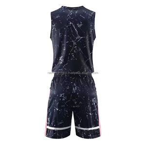Uniforme de Baloncesto Personalizado al por Mayor para Hombre, Diseño Retro, Impresión Digital, Reversible, Absorbente de Humedad, Secado Rápido, Sin Mangas - Product Image 2