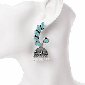 Boucles d'oreilles Jhumka en laiton oxydé argenté avec zircon en forme de feuille pour femmes, vente en gros |   Boucles d'oreilles ethniques indiennes bohèmes pour soirée - Product Image 2