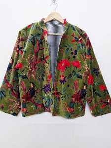 Chaqueta de Terciopelo con Estampado Tropical de Lujo, Chaqueta Bomber de Terciopelo Verde Floral para Mujer, Abrigo Corto de Invierno, Ropa Exterior Elegante Estilo Boho para Novia - Product Image 2