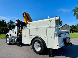 Camion tracteur poids lourd 6x4 diesel pour le transport routier et le transport de conteneurs commerciaux - Product Image 3