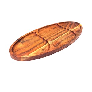 Plateau de service élégant en bois, idéal pour les collations, les sauces et les réceptions, conçu pour servir les invités et lors de rassemblements, fabriqué à la main en Inde. - Product Image 1