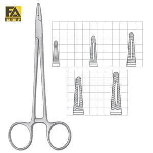 Portaagujas de madera BABY CRILE (acanalado y dentado) 15cm TC Heaney, certificado CE ISO Clase I - Product Image 1