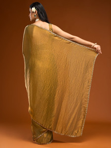 Sari en mélange de soie dorée avec bordure brodée, chemisier non coupé, tenue de mariage indienne traditionnelle pour femme, longueur au sol, séchage rapide, tout confort - Product Image 6