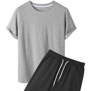 Conjunto de verano para hombre, camisa y pantalones cortos diseñados para uso diario informal, vacaciones en la playa, viajes, hogar, tela transpirable, suave y cómoda. - Product Image 1