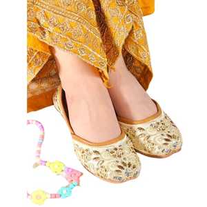 Ladies <b>Khussa</b> - 2025 Wholesale High Quality Casual Women Khusa Shoes New design Women Shoes - Product Image 1