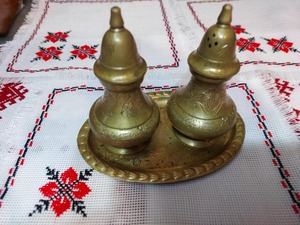 Juego de salero y pimentero de metal de lujo para encimera de cocina moderna, mesa de comedor y servicio de restaurante - Product Image 2