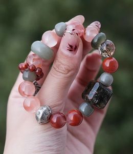 Bracelet en résine fait main de luxe avec motif marbré unique, bijoux de mode contemporains pour femmes, accessoire de qualité boutique - Product Image 2