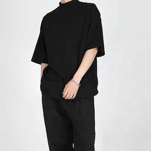 T-shirts Boxy de Haute Qualité pour Hommes – Matière Durable, Idéaux pour l'Extérieur – En Stock et Disponibles - Product Image 3
