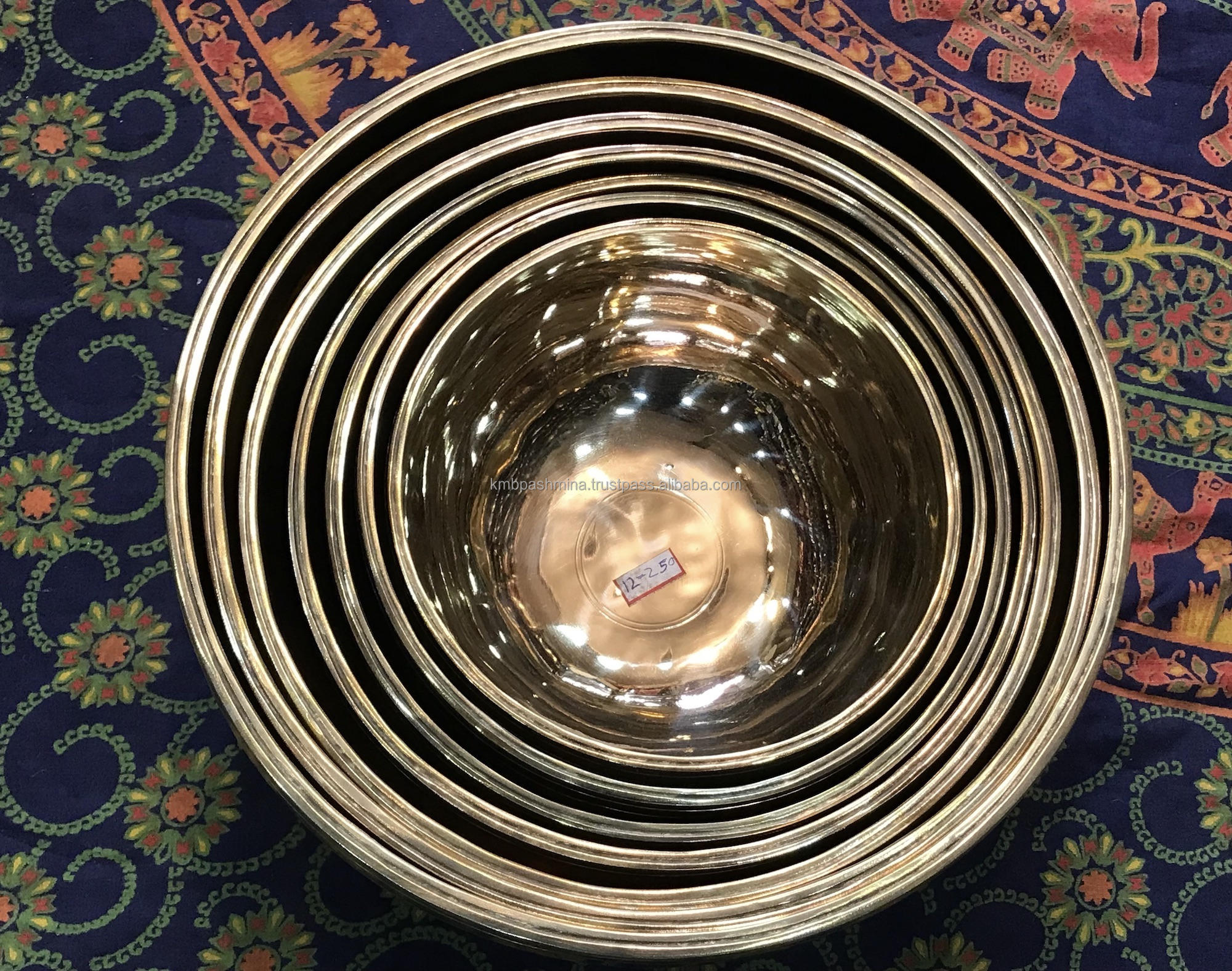 สีเหลือง