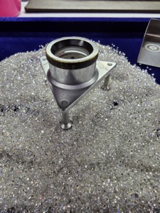 Diamantes pequeños cultivados en laboratorio de 1.45mm y 1.49mm, DEF VVS VS, corte brillante redondo para joyería con micro pavé. - Product Image 2