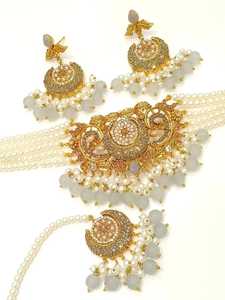 Juego de Joyería de Lujo al por Mayor, Collar y Aretes de Cristal Chapados en Oro para Mujer, Diseños Personalizados Disponibles para Bodas - Product Image 4