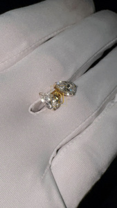 Boucles d'oreilles clous solitaires en or massif 14 carats pour femme, forme poire goutte d'eau, avec diamants moissanite, cadeaux de mariage et de fiançailles - Product Image 4