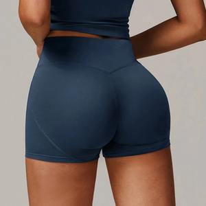 Shorts de mezclilla rectos para mujer, nuevos de verano, con agujeros, estilo urbano, con bordes deshilachados, pantalones cortos a la moda. - Product Image 1