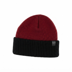 Gorro de Punto Acanalado Rojo y Negro con Puño, Gorro Cálido de Invierno con Logotipo Bordado Personalizado - Product Image 2