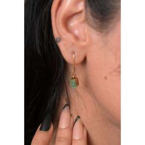 Pendientes de Plata de Ley 925 de Alta Calidad con Piedras Preciosas Verdes Kundan y Cuentas Colgantes para Mujer - Product Image 1