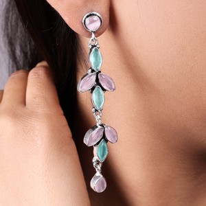 Boucles d'oreilles pendantes multicolores en argent oxydé pour femmes, fabrication en gros |   Fournisseur direct d'usine en gros, vente en gros - Product Image 5