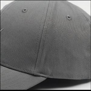 Gorra de Béisbol Gris con Logotipo Cursivo, Deportiva, para Mujer, Transpirable, Unisex, Ajustable, Premium, Superior A1 - Product Image 5
