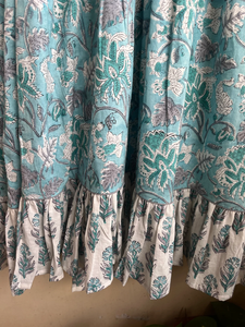 เดรสยาวทำมือสำหรับฤดูร้อน ผ้าฝ้ายพิมพ์ลายบล็อกหลากสี คอวี แขนยาว ปักลายดอกไม้ สไตล์ลำลอง - Product Image 4