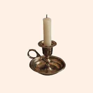 Candelabro de latón de lujo para Navidad con diseño acanalado, resistente al calor, para decoración del hogar. - Product Image 3