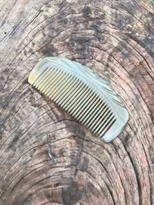 Peine de Cuerno de Vaca Natural, Dientes Finos, Ecológico, Hecho a Mano, MN EXPORTS Modelo MNE-410 para Uso en Salón, Cuidado Profesional del Cabello, Venta al Por Mayor - Product Image 4