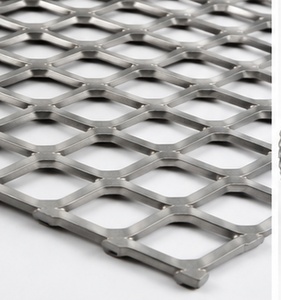 แผงรั้วกั้นทางเดินแบบตาข่ายโลหะอะลูมิเนียมขยายตัว รุ่น IE-02-403 ของ IRPJ ENGINEERS - Product Image 1