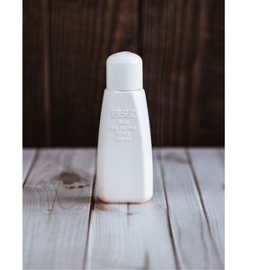 Dr. Qu Tónico Facial Hidratante Unisex Natural de Singapur para Todo Tipo de Piel, Astringente y Equilibrante de Grasa (Normal) 135ml Líquido - Product Image 3