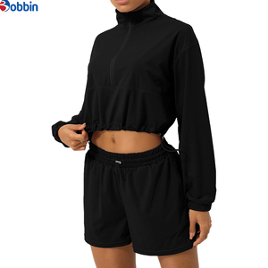 Conjuntos de chándal cortos de hip hop de verano, personalizados, casuales, de 2 piezas, chaqueta corta cortavientos con cremallera, conjunto corto de algodón estilo streetwear para mujer - Product Image 1