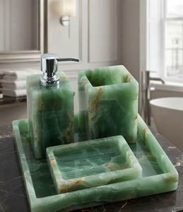 ชุดอุปกรณ์ห้องน้ำเรซิ่นลายหินทรายสีเขียวมินิมอล ประกอบด้วย ที่จ่ายสบู่ แก้วน้ำ ที่วางแปรงสีฟัน ถาด  ลายเส้นสีเขียวทอง ชุดสี่ชิ้น - Product Image 1