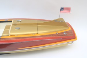 CHRIS CRAFT COBRA 1955 (CABEZA METÁLICA DORADA) Modelo de lancha rápida americana de madera hecho a mano por fabricante vietnamita - Product Image 4