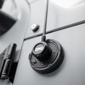 Copertura Base Antenna in Alluminio Serie Genesis OMU, Su Misura per Modelli Jeep Wrangler JK JL - Product Image 2