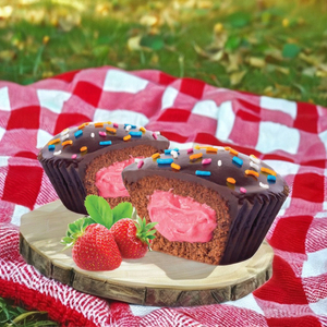 คัพเค้ก360กรัมพรีเมี่ยมพร้อมครีมสตรอเบอรี่บรรจุในกล่องขนมและของหวาน8ชิ้น - Product Image 2