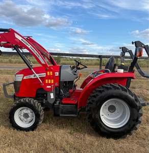 Tracteur à roues Massey Ferguson 1835E 25HP 4WD à transmission par engrenages pour l'agriculture moderne - Fonctionnement hautement fiable, performance efficace - Product Image 1