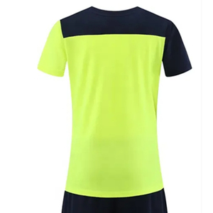 Ensemble d'uniformes de volley-ball pour hommes sur mesure à bas prix, séchage rapide, respirant, jersey et shorts en polyester, kit sportif fabriqué au Pakistan - Product Image 3