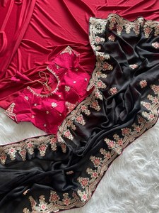 Sari festif haut de gamme en soie Royal Fandy avec broderie Dori et bordure à sequins, et broderie dorée riche - Product Image 5