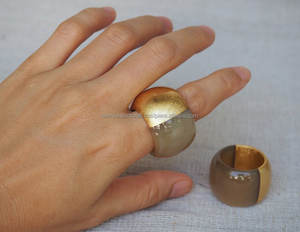 แหวนเขาควายธรรมชาติคุณภาพดีที่สุดของงานหัตถกรรม saniya แหวนขัดมันแบบหนาๆสำหรับเป็นของที่ระลึกหรือของขวัญความรัก - Product Image 1