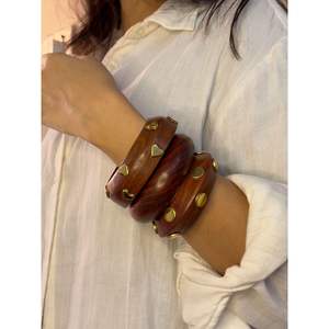 Bracelets traditionnels en bois faits à la main pour femmes, mode ethnique, accessoires de tenue culturelle, bijoux personnalisés - Product Image 1