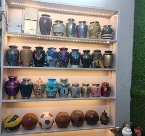 Premium Brass Modern Green <b>Tree</b> Human Urn Hand Engraved Cremation Urns Human Ashes Customized Adult Ashes Storage Urns Wholesale - Product Image 6