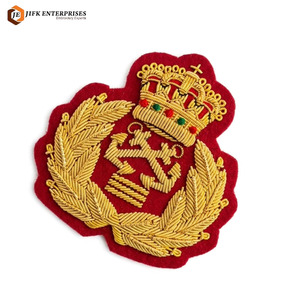 Insignias Bordadas de Fieltro Ecológicas de Lujo con Logotipo Personalizado del Fabricante, Tamaño Personalizado para Producción de Ropa, Pedidos al por Mayor - Product Image 2
