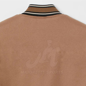 Chaqueta Letterman estilo streetwear, ligera y cómoda, para la moda urbana diaria, con tacto suave y elegante. - Product Image 5