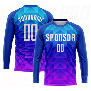 Maillot de football personnalisé de qualité supérieure, respirant et athlétique, avec sublimation, couleurs blanc royal, bleu clair et rose vif - Product Image 3
