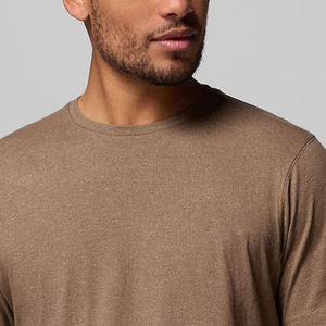 Camiseta de Hombre de Algodón Minimalista con Detalles de Construcción Cuidadosa, Estilo Casual y Material Ajustable para la Colección de Verano, Precio de Fábrica - Product Image 2