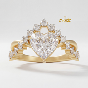 Anillo de Compromiso con Zirconia Cúbica Cultivada en Laboratorio en Forma de Corazón de 2.62ct Claridad VS2, Diseño de Corona con Halo Plateado, Anillo de Boda Moderno para Mujer - Product Image 6