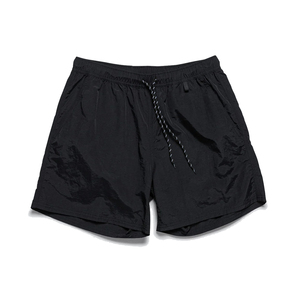 Shorts décontractés en nylon noir pour hommes, taille élastique, séchage rapide, respirants, style streetwear, vente en gros - Product Image 1